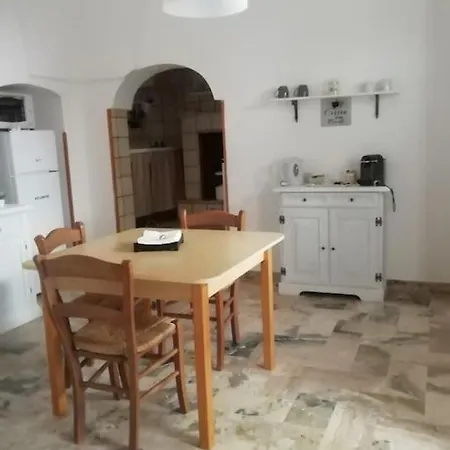 Alloggio Incantevole Storico Lägenhet